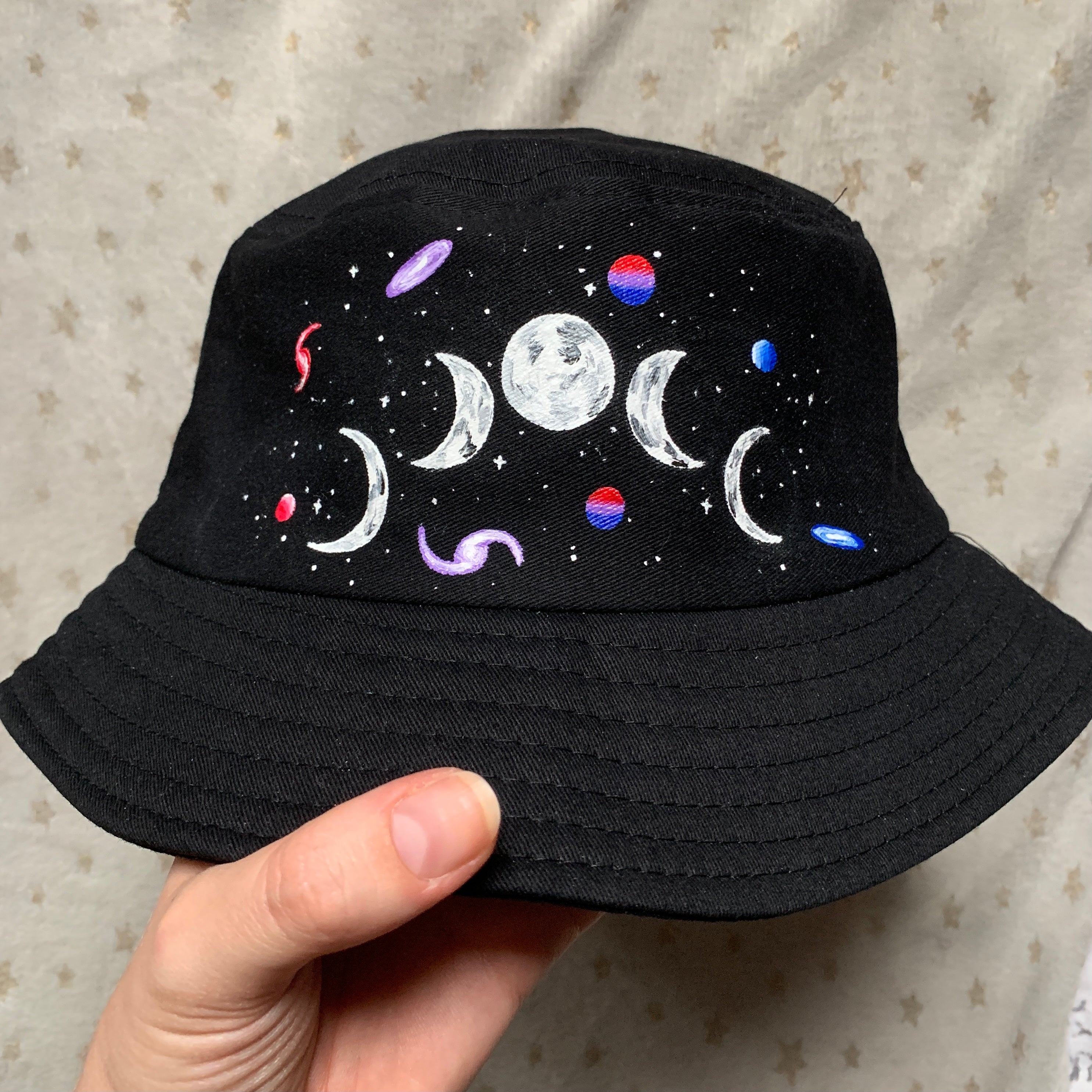 Hand painted good bucket hat